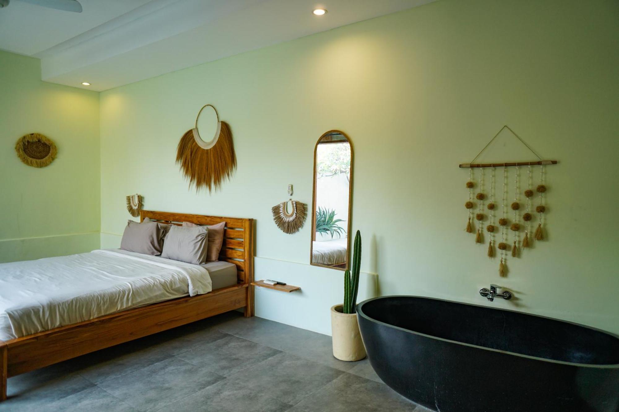 Kiki Village Bathtub And Living Room Canggu  Bagian luar foto