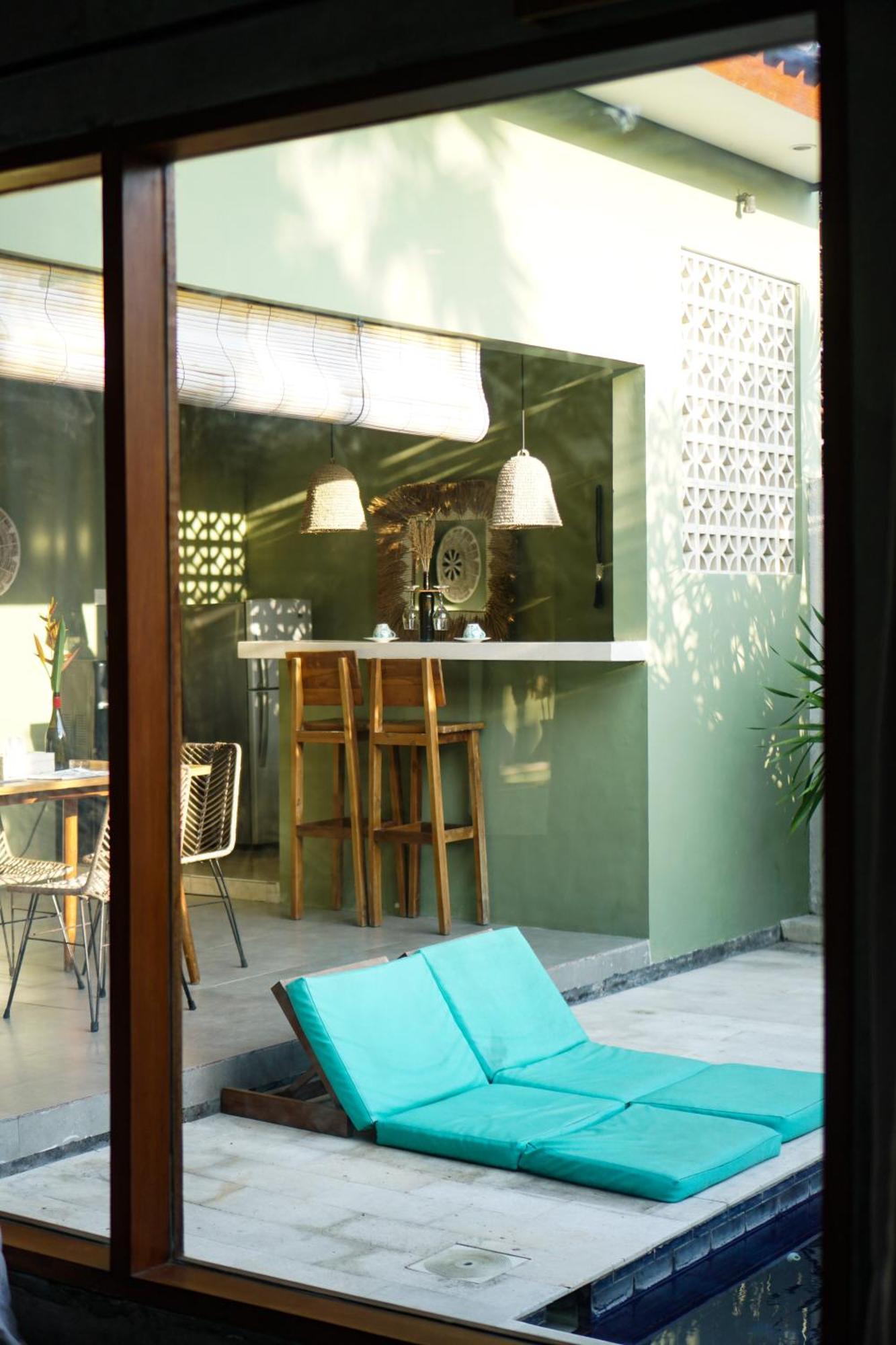 Kiki Village Bathtub And Living Room Canggu  Bagian luar foto